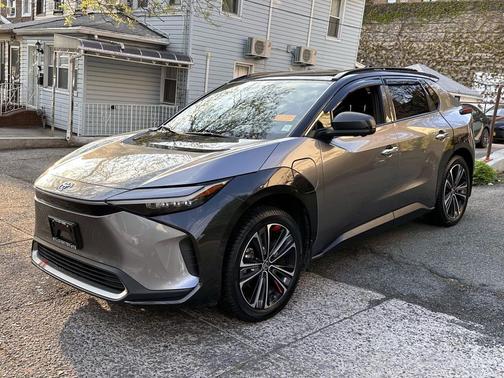 Heavy Metal w/Black Roof 2023 Toyota bZ4X Limited