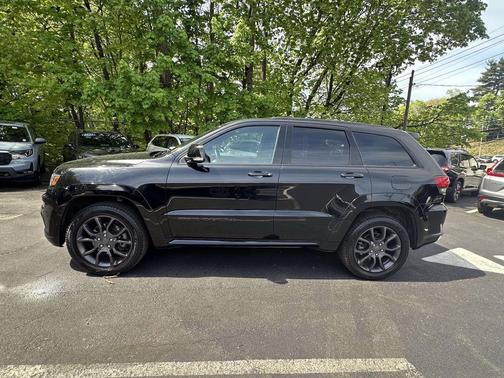 Diamond Black Crystal Pearlcoat 2021 Jeep Grand Cherokee High Altitude
