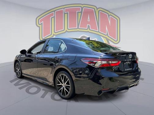 Midnight Black Metallic 2023 Toyota Camry SE