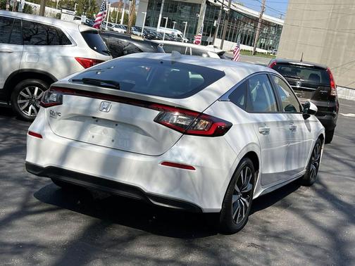 Platinum White Pearl 2024 Honda Civic EX-L