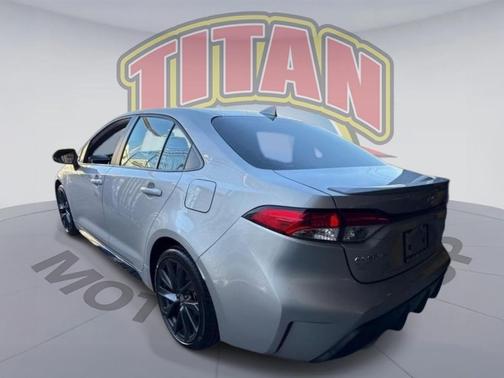 Classic Silver Metallic 2024 Toyota Corolla SE