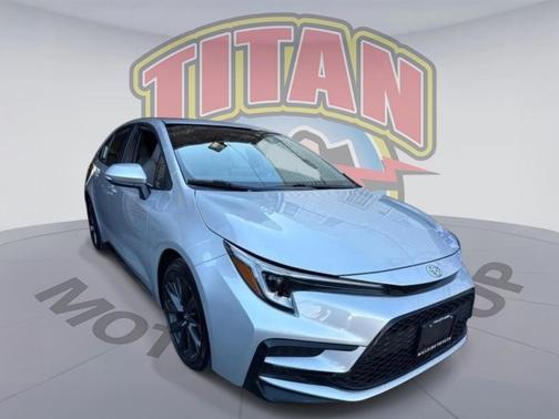 Classic Silver Metallic 2024 Toyota Corolla SE