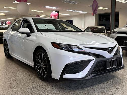 2023 Toyota Camry SE