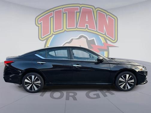 2021 Nissan Altima 2.5 SV
