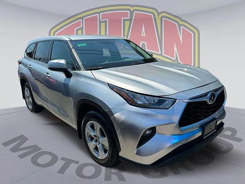 2020 Toyota Highlander LE