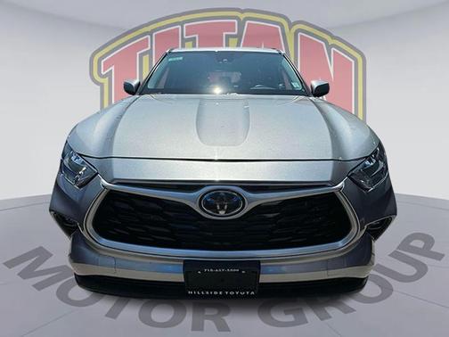 2020 Toyota Highlander LE
