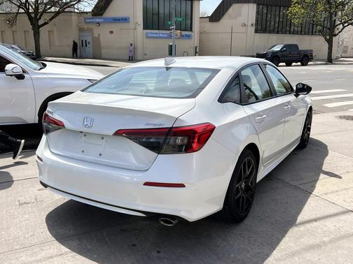 Platinum White Pearl 2024 Honda Civic Sport
