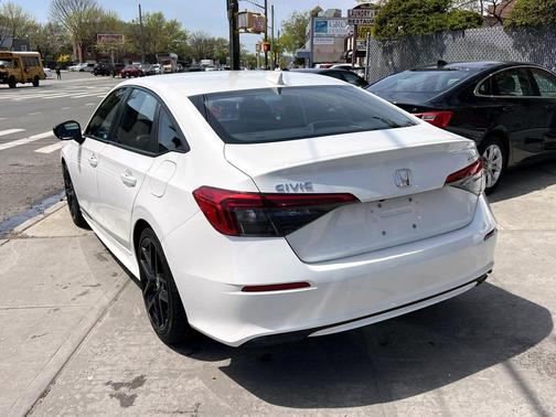 Platinum White Pearl 2024 Honda Civic Sport