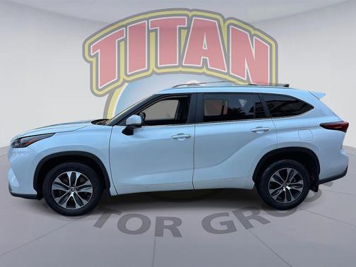 2023 Toyota Highlander XLE