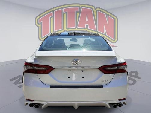 Wind Chill Pearl 2022 Toyota Camry XSE