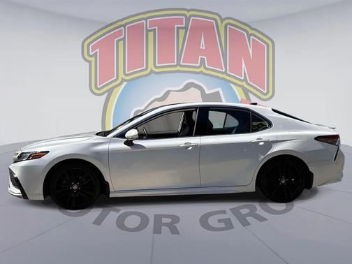 Wind Chill Pearl 2022 Toyota Camry XSE