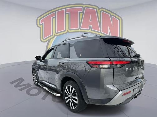 2023 Nissan Pathfinder Platinum 4WD