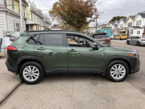 2025 Toyota Corolla Cross LE