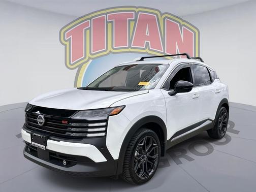 Aspen White Tricoat 2026 Nissan Kicks SR