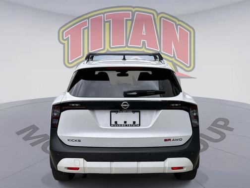 Aspen White Tricoat 2026 Nissan Kicks SR