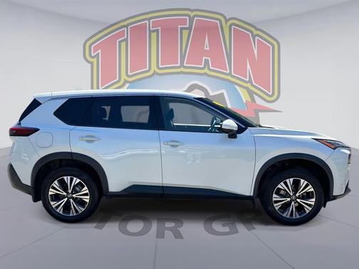 Pearl White Tricoat 2021 Nissan Rogue SV