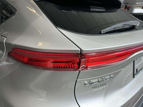 2023 Toyota Venza LE