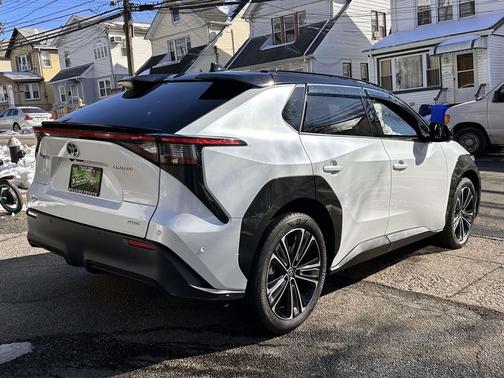 2024 Toyota bZ4X Limited