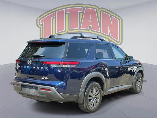 2022 Nissan Pathfinder SV 4WD