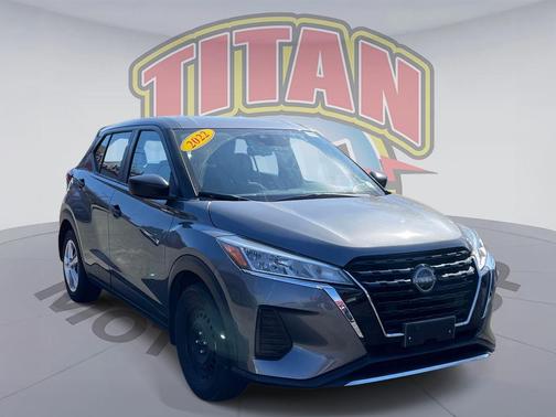 Gun Metallic 2022 Nissan Kicks S