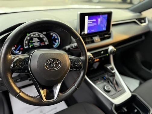 2023 Toyota RAV4 Prime SE
