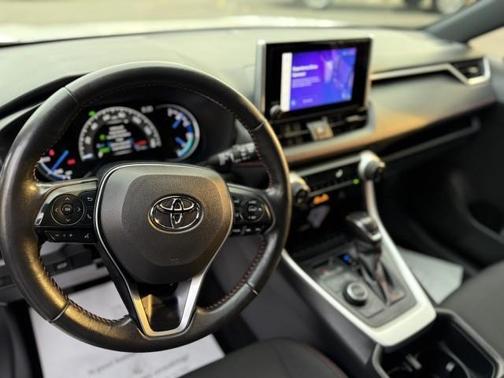 2023 Toyota RAV4 Prime SE