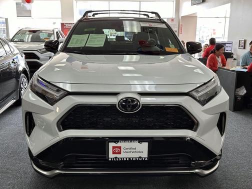 2025 Toyota RAV4 Hybrid SE