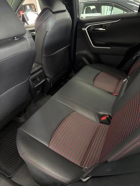 2025 Toyota RAV4 Hybrid SE