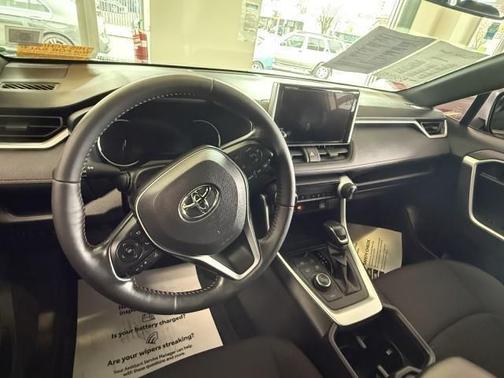 2023 Toyota RAV4 Prime SE