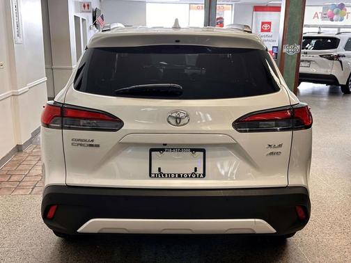 Wind Chill Pearl 2023 Toyota Corolla Cross XLE