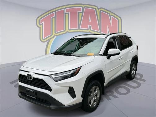 2022 Toyota RAV4 XLE