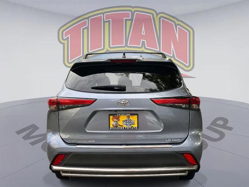 2022 Toyota Highlander LE