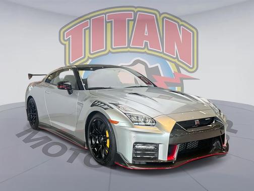 2023 Nissan GT-R NISMO Dual-clutch 6-Speed Transmission