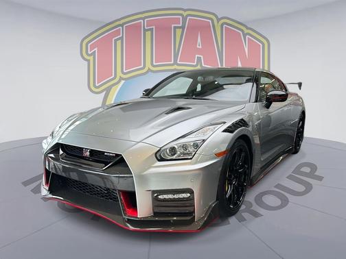 2023 Nissan GT-R NISMO Dual-clutch 6-Speed Transmission
