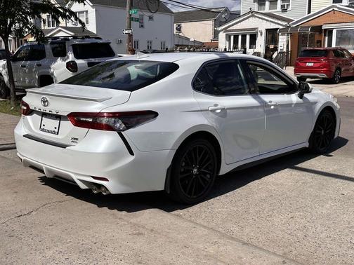 Wind Chill Pearl 2024 Toyota Camry XSE