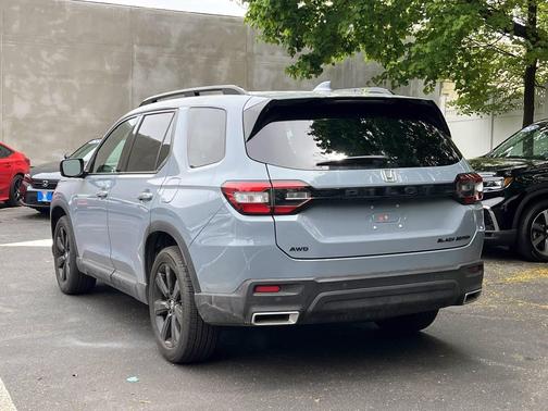 URBAN GY 2025 Honda Pilot Black Edition