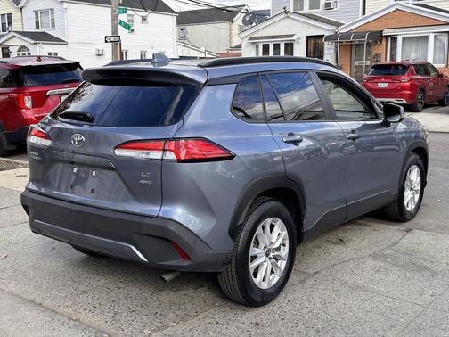 2022 Toyota Corolla Cross LE