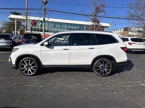 2021 Honda Pilot Touring 8-Passenger