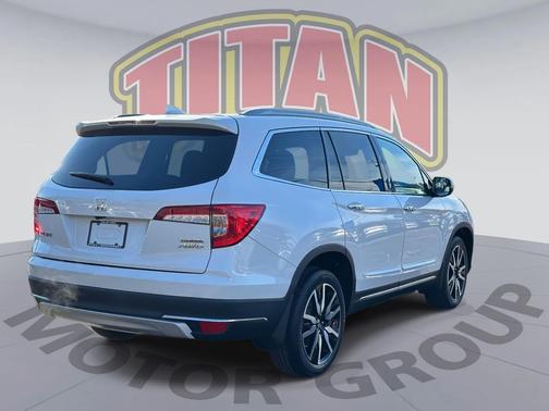 2021 Honda Pilot Touring 8-Passenger