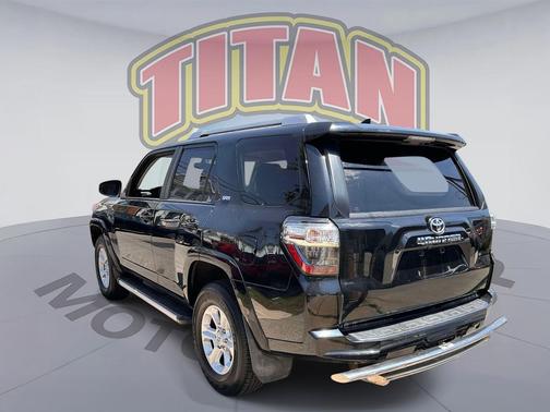Midnight Black Metallic 2016 Toyota 4Runner SR5