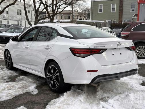 2022 Nissan Sentra SR