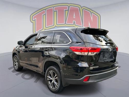 2017 Toyota Highlander LE Plus