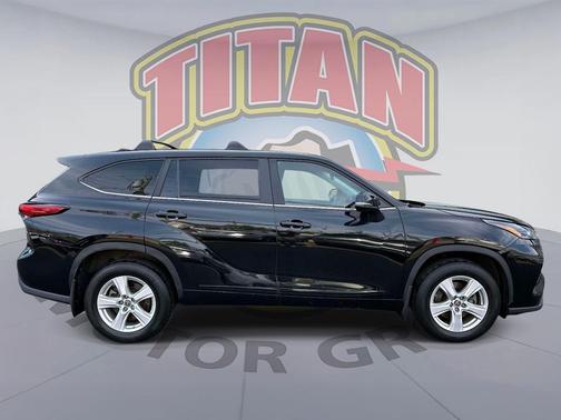 Midnight Black Metallic 2023 Toyota Highlander L