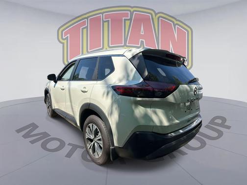 Pearl White Tricoat 2023 Nissan Rogue SV