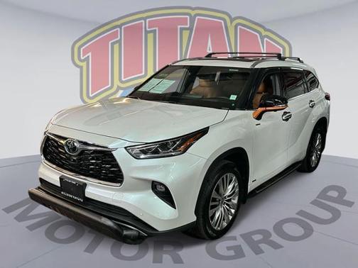 2023 Toyota Highlander Platinum