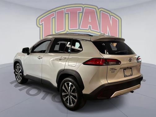 Wind Chill Pearl 2023 Toyota Corolla Cross XLE