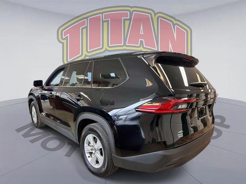 Midnight Black Metallic 2025 Toyota Grand Highlander Platinum