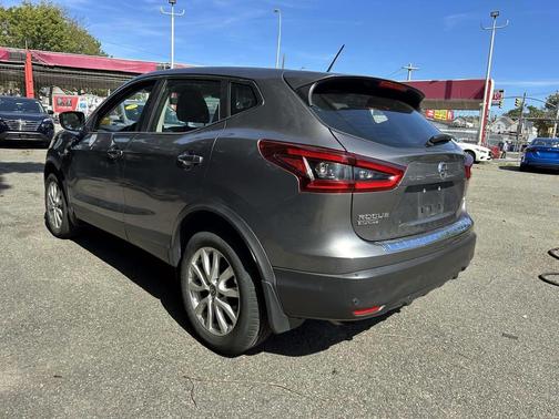 2022 Nissan Rogue Sport S