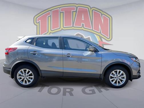 2022 Nissan Rogue Sport S