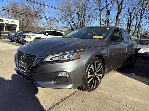 2022 Nissan Altima SR Intelligent AWD